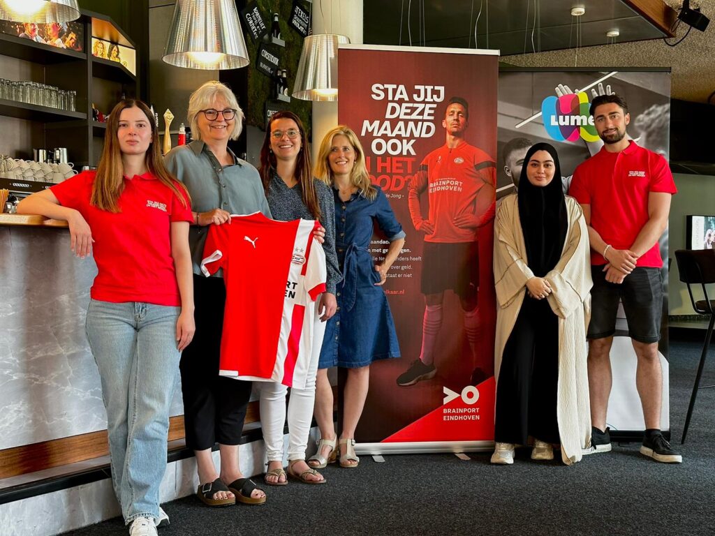 Foto campagne leden STA JE OOK IN HET ROOD